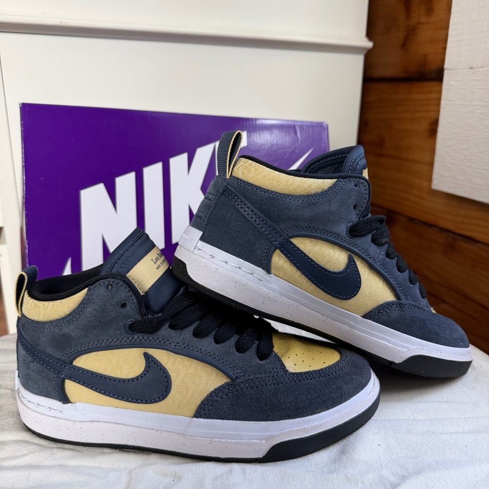 Nike Leo Baker SB React Blue and Yellow Sneakers
